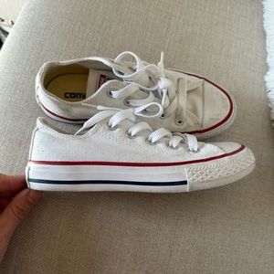 Kid’s converse sneakers